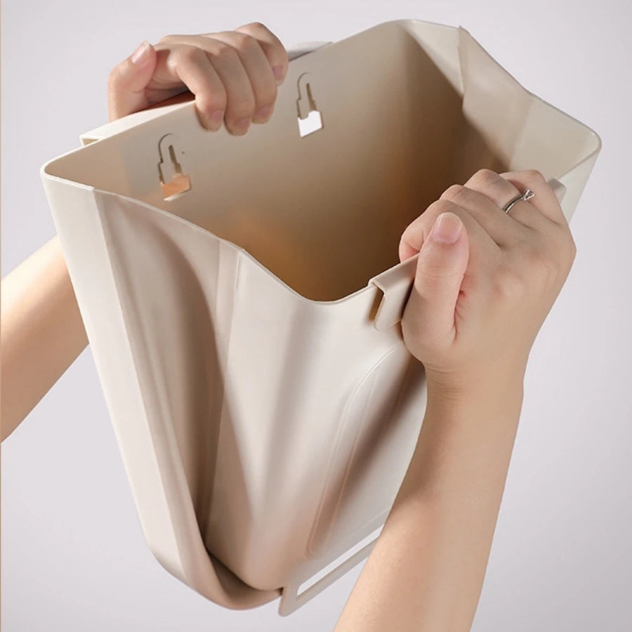 Suspended Folding Trash Cans Are Suitable For Kitchen Cabinet Doors.